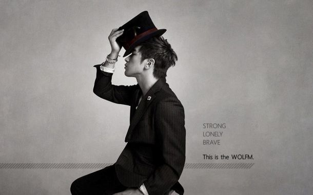 李玟雨為自家品牌拍攝的宣傳照