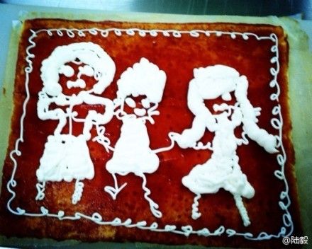 陸毅曬妻女出游照4歲女兒身材修長