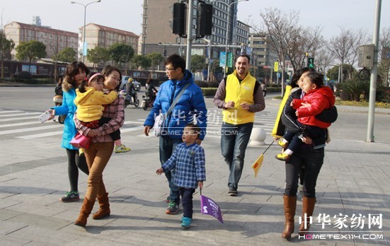 “低碳貝貝,親子馬拉松”開走啦!