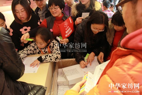 “低碳貝貝,親子馬拉松”開走啦!