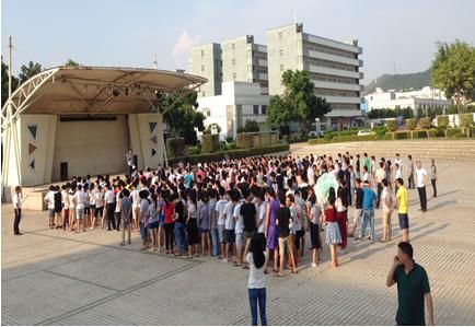 雅路家紡進行消防演習(xí):增強員工消防安全意識