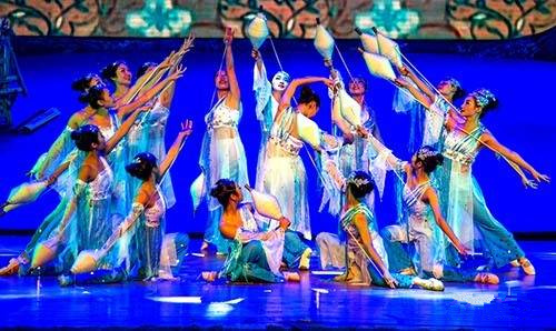 新余刮起絢麗夏布風