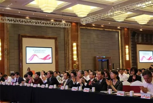 如何做到“時(shí)尚科技與協(xié)同創(chuàng)新”?聽聽中國紡織服裝企業(yè)家活動日暨海上絲綢之路產(chǎn)業(yè)對接會上的聲音