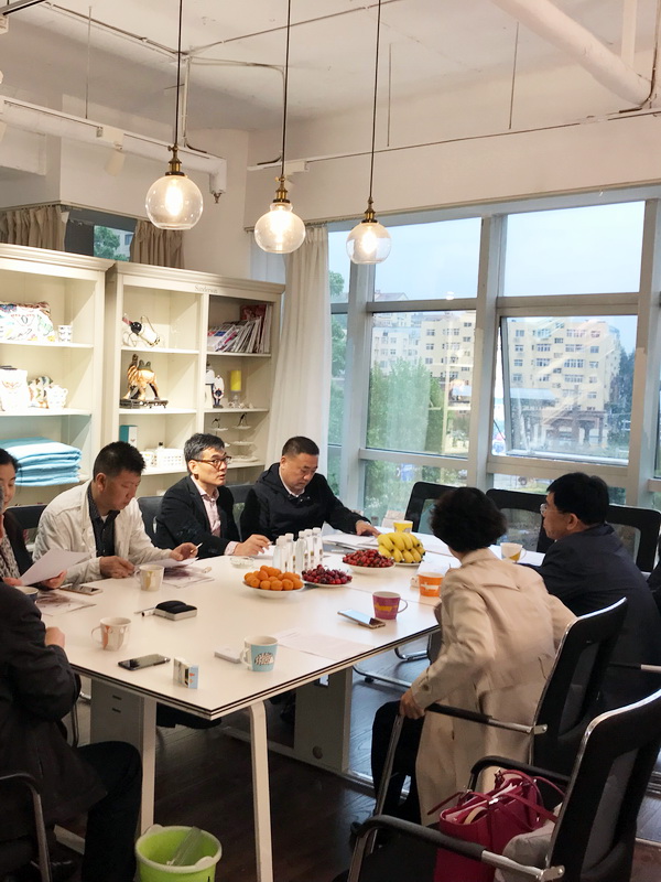 省市僑辦領(lǐng)導(dǎo)考察調(diào)研莫特斯,與王總座談企業(yè)發(fā)展